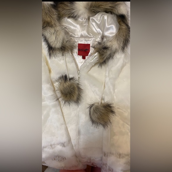 Black Mountain White Teddy Jacket with Faux Fur Accents - Picture 2 of 10